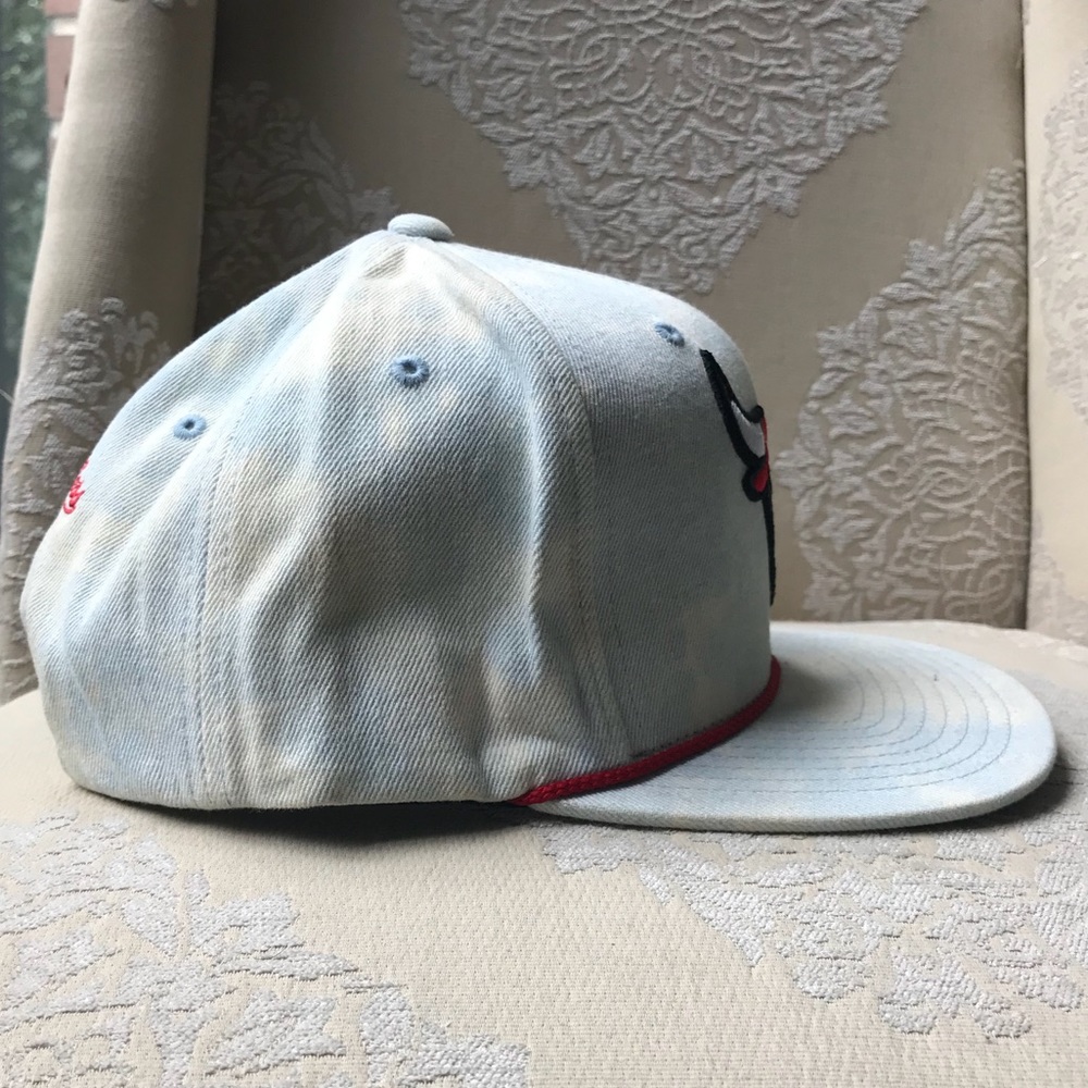 Mitchell and Ness NBA Chicago Bulls SnapBack - Picture 4 of 5